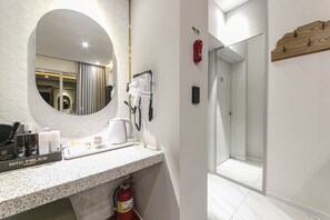 高級雙人房 | 浴室