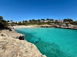 Camastros y toallas de playa 