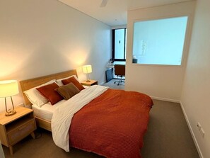 1 bedroom, iron/ironing board, WiFi, bed sheets - Stylish 1BR Executive Apartment with Pool & Gym (South Brisbane)