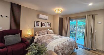 The Coastal Suite - Private Modern Retreat