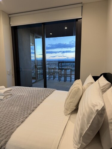Luxurious Accor Stadium View @ Sydney Olympic Park