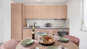 Standard Apartment, 1 Bedroom, Balcony (Apt Rosa Walk To Beach /w Balcony) | Dining