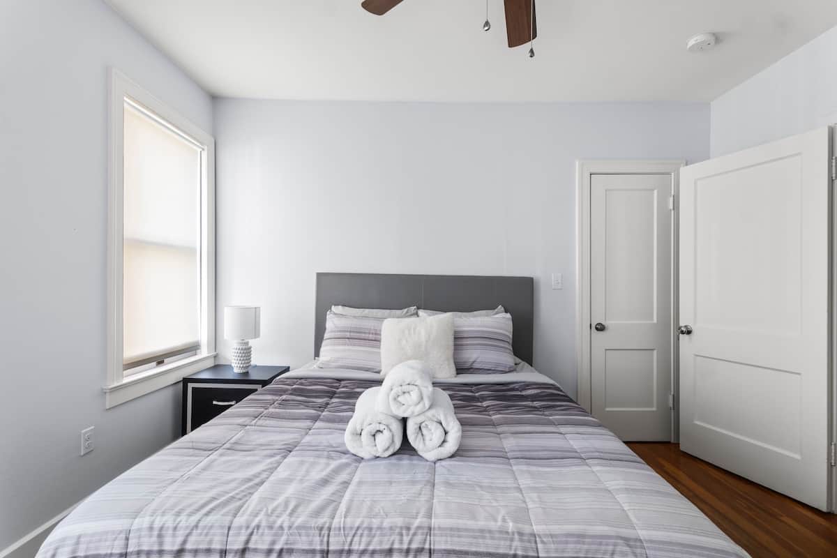 Classic Quadruple Room, City View