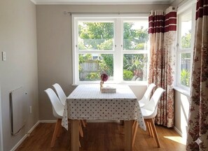 Dining - Stylish Trantham Retreat (Upper Hutt)