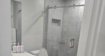 Elegant Private Suite in Edmonton North
