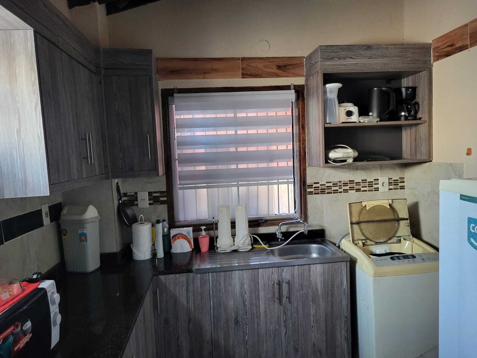 Een magnetron, een oven, een kookplaat