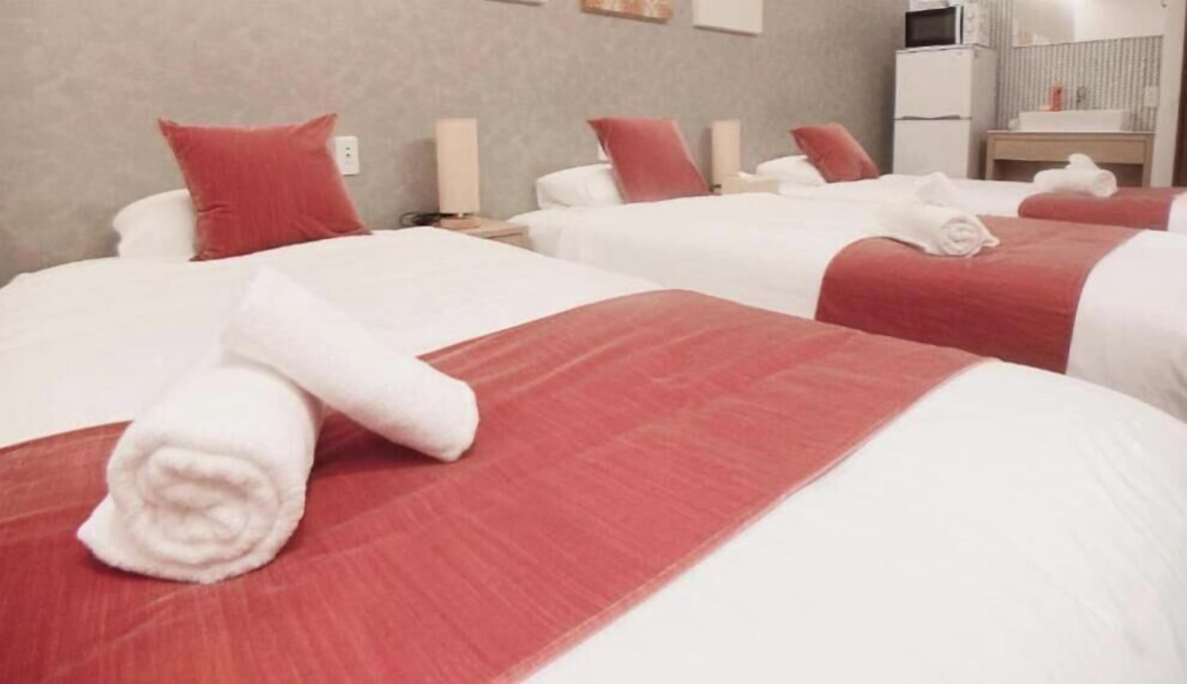 Deluxe Triple Room | Iron/ironing board, free WiFi, bed sheets