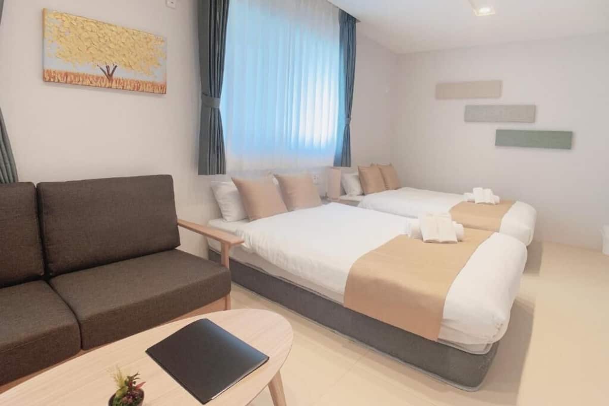 Superior Quadruple Room | Iron/ironing board, free WiFi, bed sheets