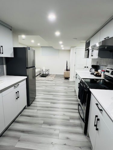 Cozy Private Basement Suite – Clean, Quiet & Comfortable