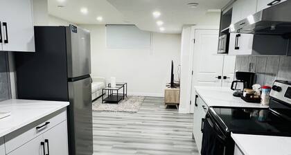 Cozy Private Basement Suite – Clean, Quiet & Comfortable