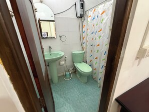 Twin Room, Balcony | Bilik Mandi