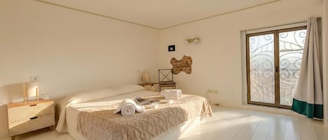 شقة شهر العسل - عدة غرف نوم (Volpedo Loft) | 1 غرفة نوم ومكواة/لوح كي وواي فاي وملاءات أسرّة