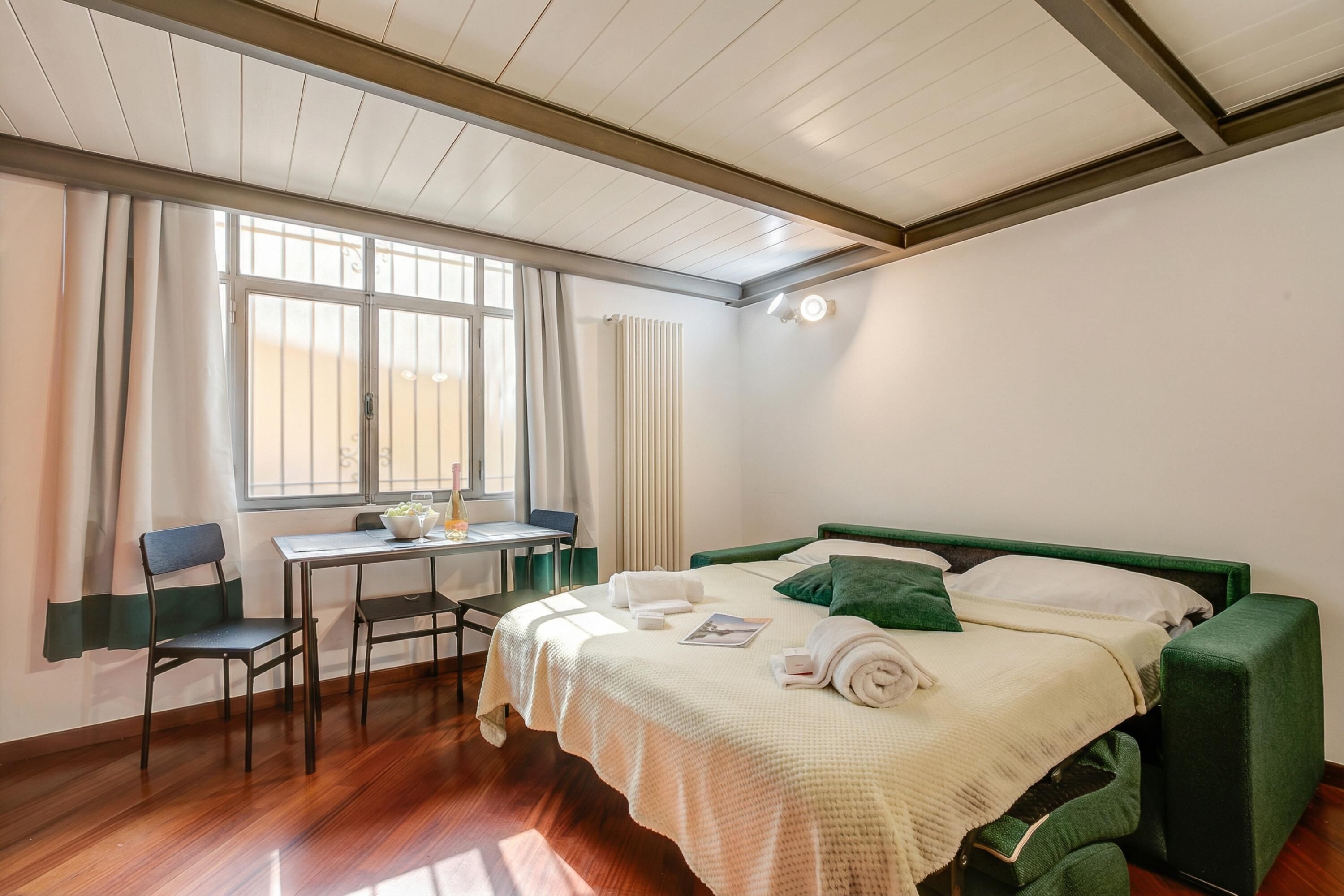 Appartement pour lune de miel, plusieurs chambres (Volpedo Loft) | 1 chambre, fer et planche à repasser, Wi-Fi (supplément)