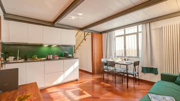 Appartamento luna di miele, 1 camera da letto, microonde (Elegant Loft in CityLife – Wifi -) | Interni