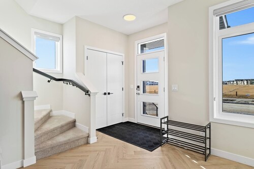 Perfect 3-bedroom house in lovely Calgary for your getaway