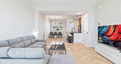 Perfect 3-bedroom house in lovely Calgary for your getaway