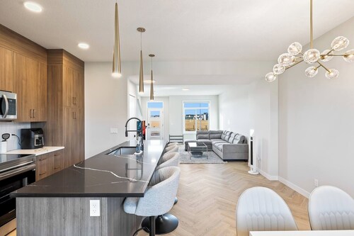 Perfect 3-bedroom house in lovely Calgary for your getaway