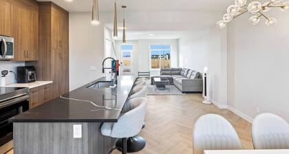 Perfect 3-bedroom house in lovely Calgary for your getaway
