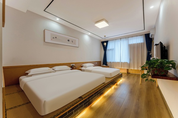 Family Triple Room, Patio, Hill View | Blackout drapes, soundproofing, WiFi (free)