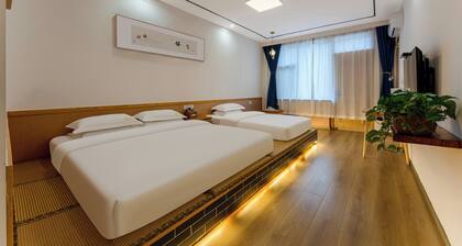 ManBuYunDuan.Theme Inn