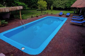 Pool - Kitunduni Lodge (Ngaromtoni ya Chini)
