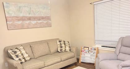 Superb 3-bedroom condo in Wellman within walking distance from two playgrounds.