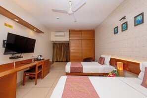 Deluxe Double or Twin Room, Balcony | Egyptian cotton sheets, premium bedding, desk, laptop workspace - Astra Hotels & Suites Marathahalli Spice (Bengaluru)