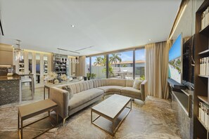 Residenza, 3 camere da letto, vista giardino | Area soggiorno