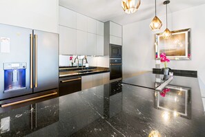 Townhome, 3 Bedrooms | Private kitchen - Bocobay Aruba Racquet Club (Noord)