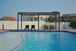 2 outdoor pools, free cabanas, pool umbrellas - Bocobay Aruba Racquet Club (Noord)