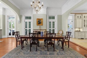 Dining - Wayne Mansion Main House and Garden Level (Savannah)