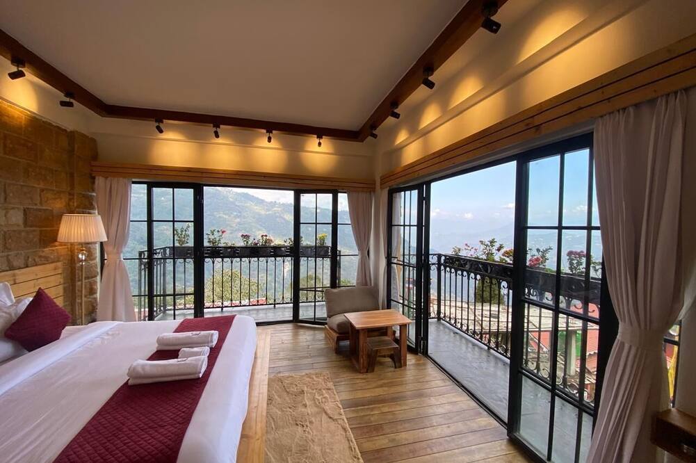 Evri Hotels & Resorts