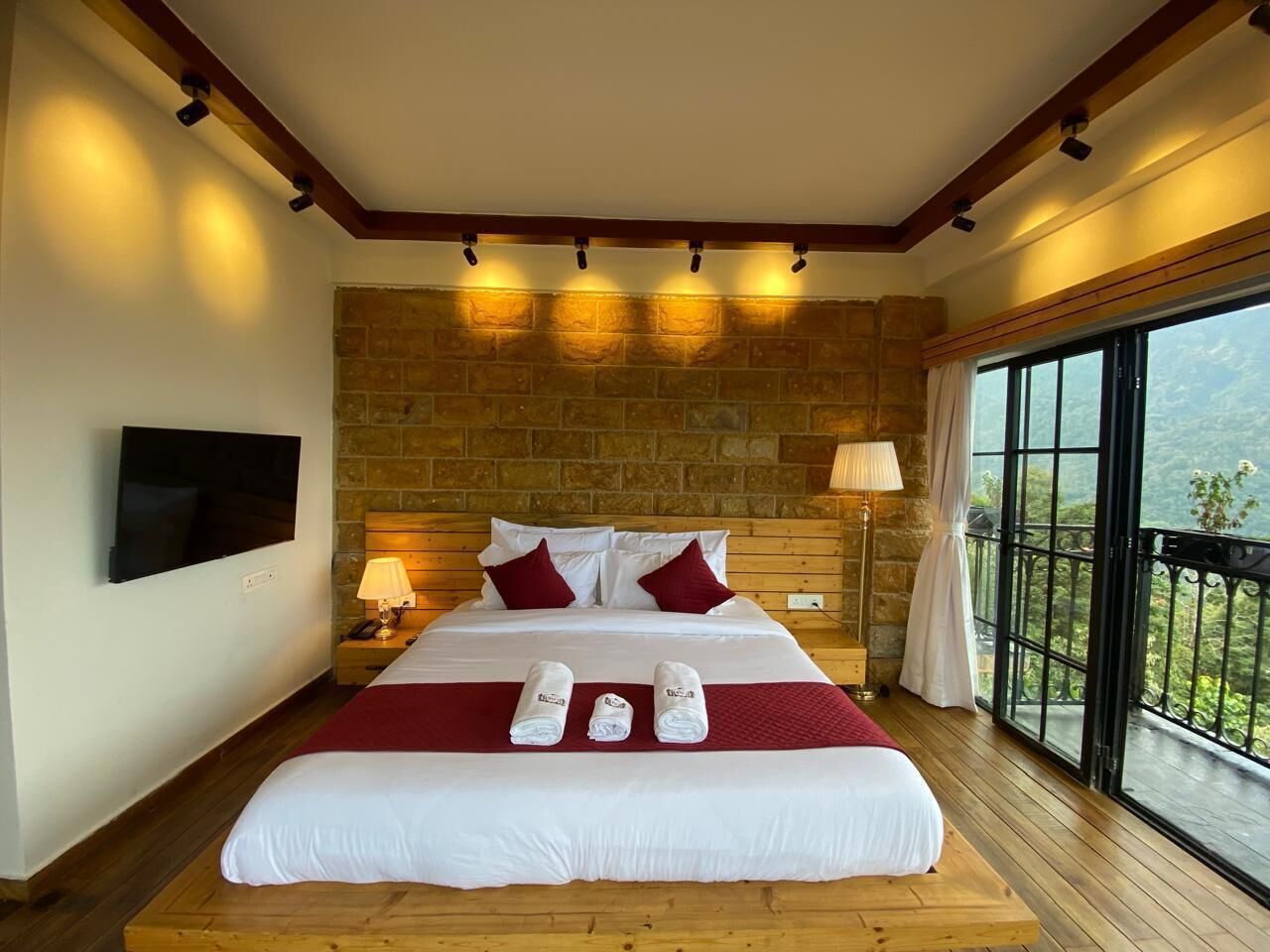 디럭스 더블룸, 발코니, 산 전망