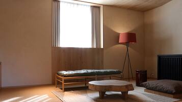 Habitación básica con 2 camas individuales | Interior