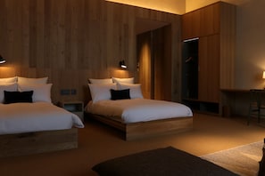 2 Semi-Double Beds · 52 sqm [101/102/103] [Calm Heritage]