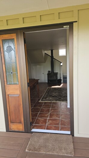 Interior - Relax in Acacia Bay (Taupō)