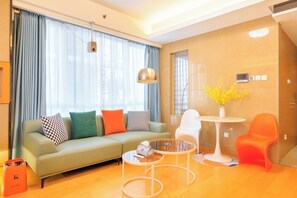 Deluxe Double Room, City View | Living room - Beijing Yichao Serviced Apartment  (Beijing)