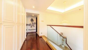 Family Triple Room, City View