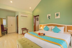 Villa Deluxe, balcón, vistas a la ciudad | Tabla de planchar con plancha y wifi gratis