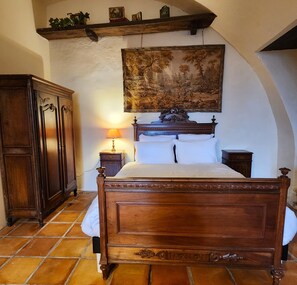 Kolmen hengen comfort-huone, näköala puutarhaan