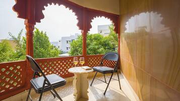 Luxury Villa | Terrace/patio