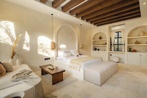Iron/ironing board, free WiFi - Romantic 2 Private Suites Villa Canggu (Canggu)