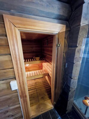 Sauna - Beautiful classic cabin with sauna and hot tub (Østby)