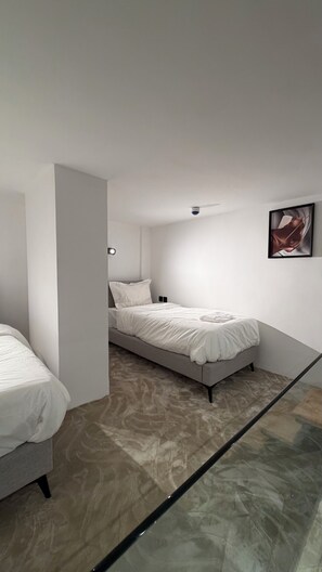 2 bedrooms, iron/ironing board, Internet, bed sheets - 102 tara-JRE Jabal Al Lweibdeh duplex apartment (Amman)