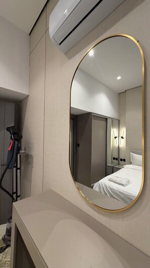 2 chambres, fer et planche à repasser, accès Internet