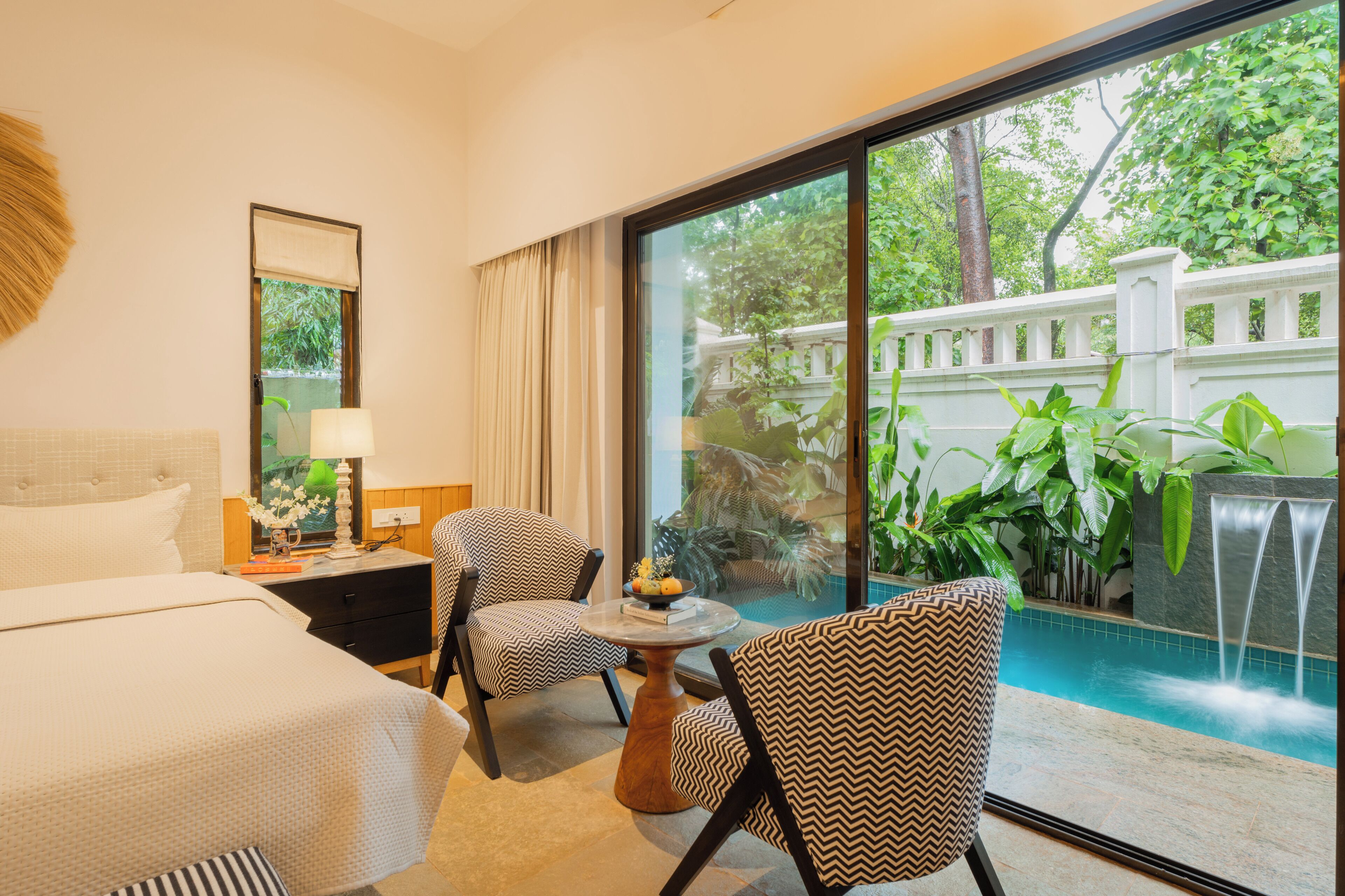 Luksushuvila, parveke, kaupunkinäköala