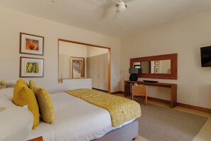 3 bedrooms, iron/ironing board, WiFi, bed sheets - Attractive 3-Bedroom Villa / Infinity Pool & Terrace (Bel Ombre)