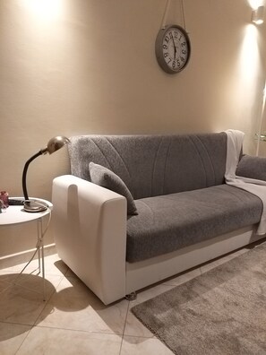 Living area - Vrbo Property (Quartu Sant'Elena)