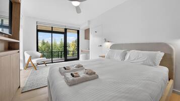 2 bedrooms, iron/ironing board, travel cot, free WiFi