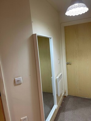 Room, 1 Bedroom, Accessible | Interior